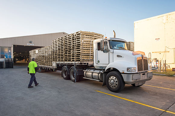 truck delivering pallets melbourne